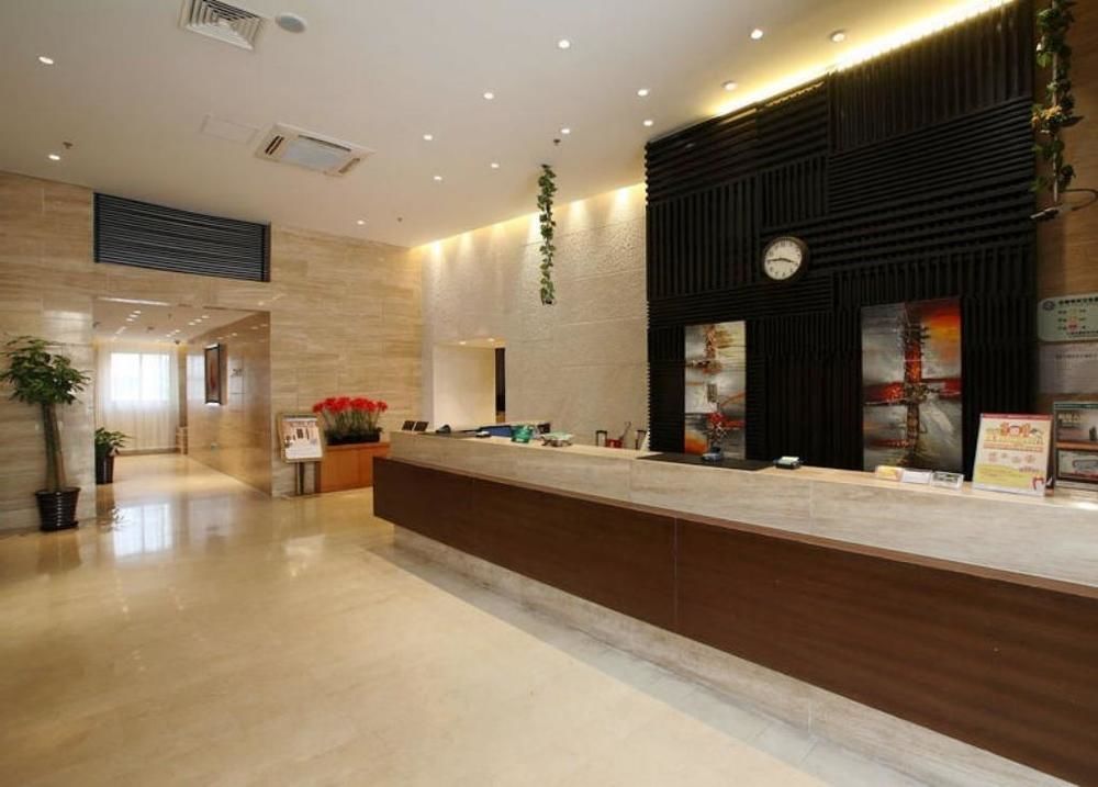 Ji Hotel Shanghai Jingan Temple Kangding Road מראה חיצוני תמונה