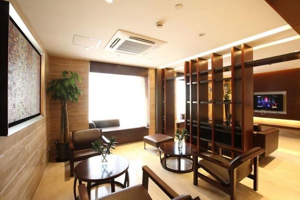 Ji Hotel Shanghai Jingan Temple Kangding Road מראה חיצוני תמונה